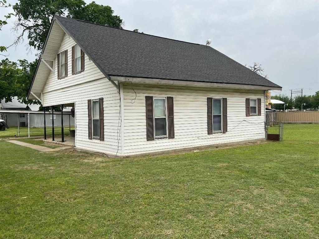 Boyd, TX 76023,213 E Boyd Avenue