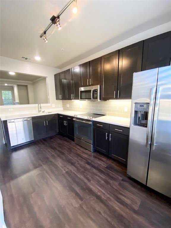 Dallas, TX 75225,5445 Caruth Haven Lane #923