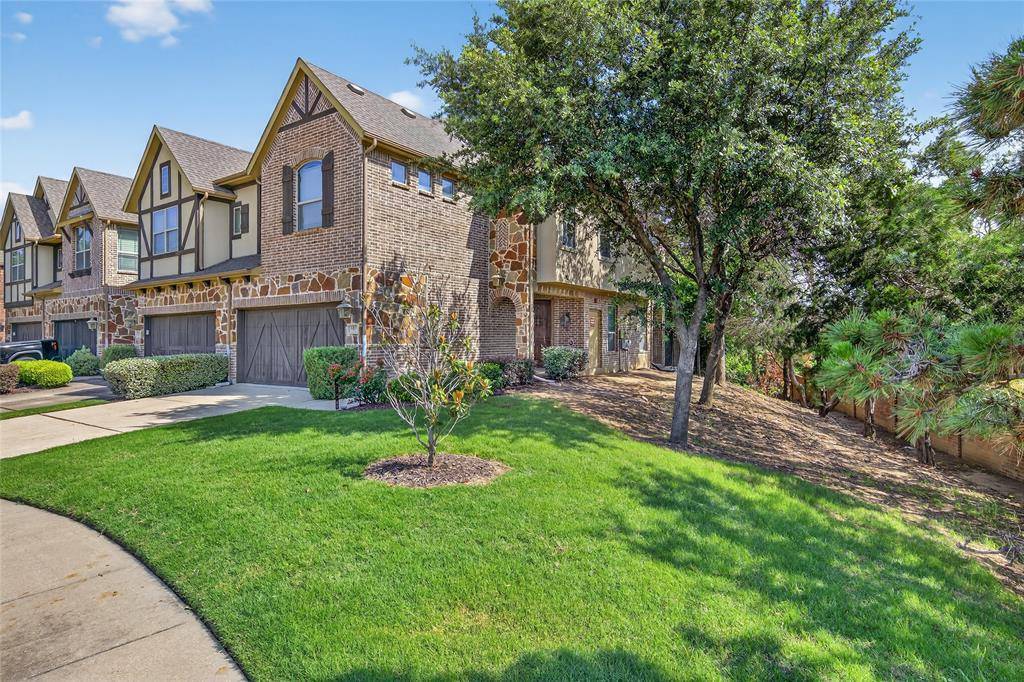 Euless, TX 76039,1017 Brook Hollow Drive