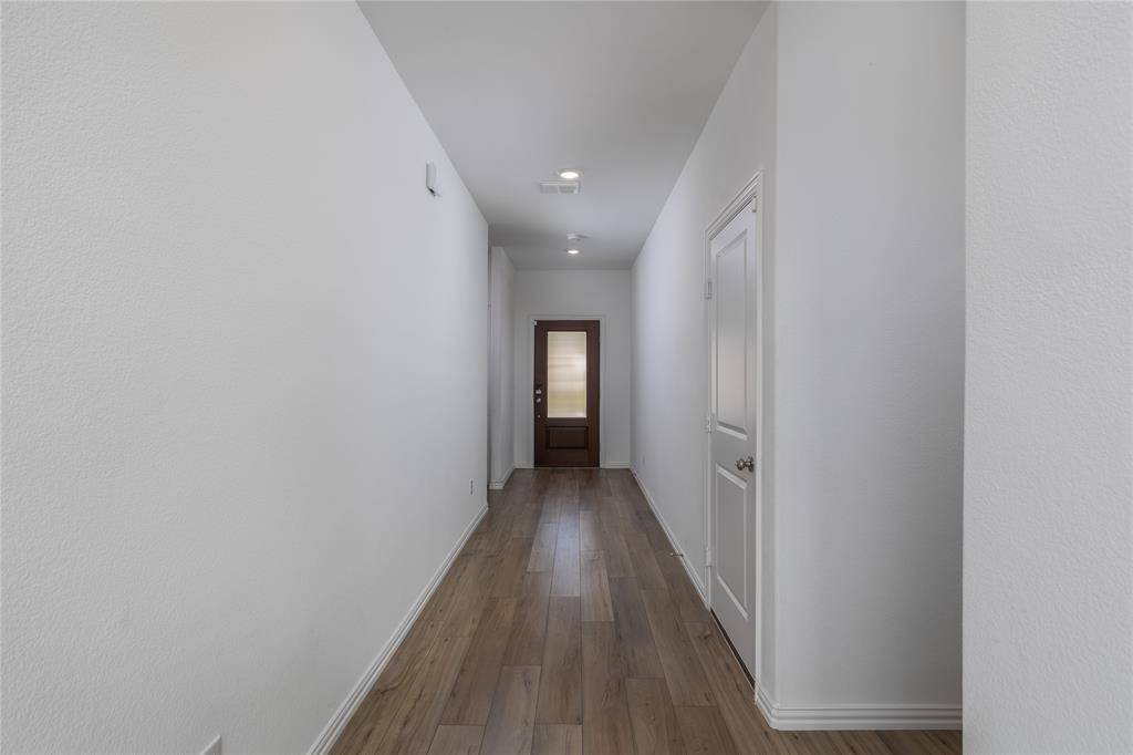Azle, TX 76020,204 Post Oak Street