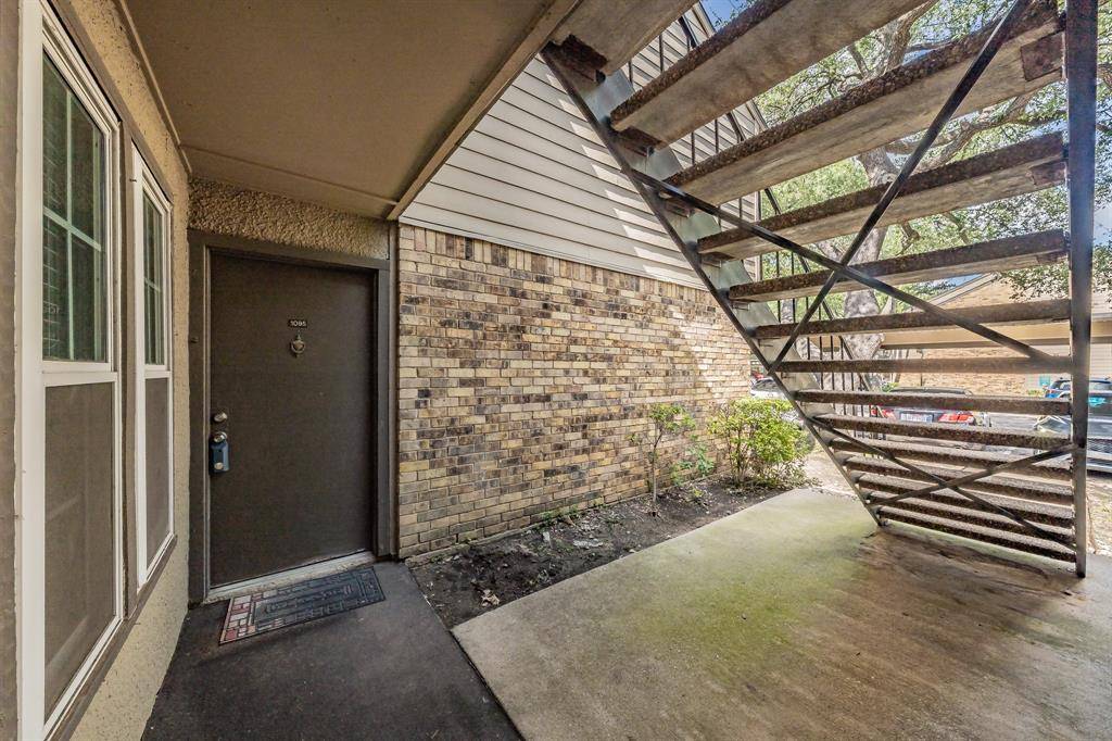 Dallas, TX 75248,5300 Keller Springs Road #1095