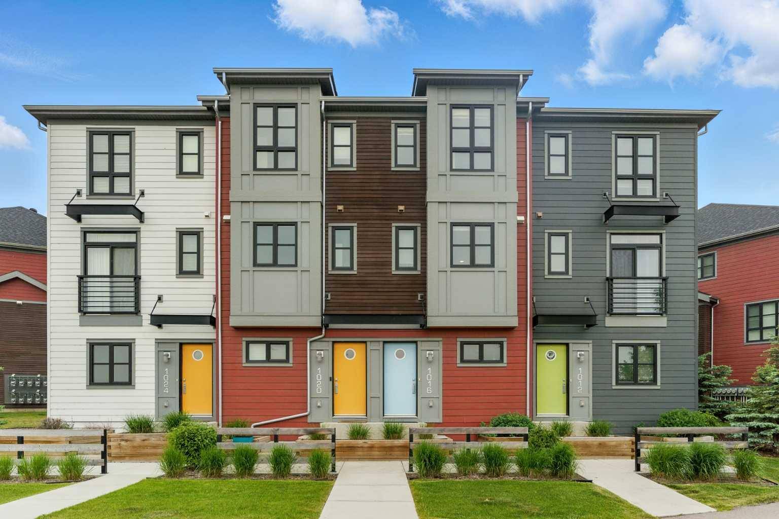 1016 Walden DR Southeast, Calgary, AB T2X4C4