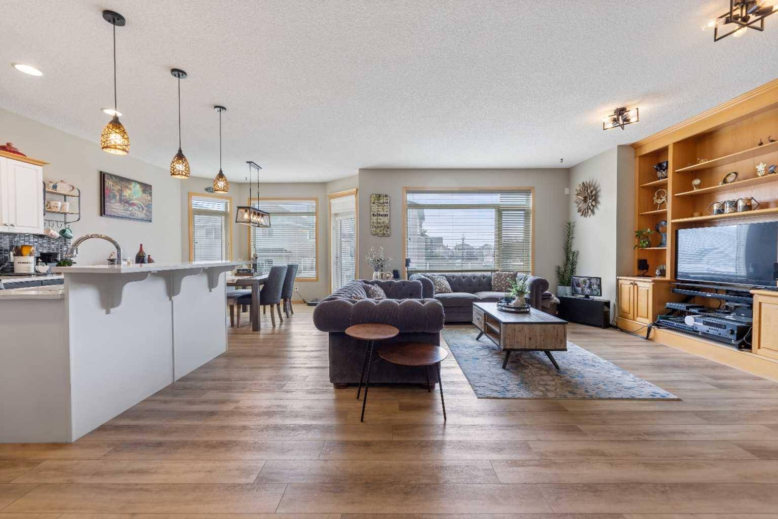 Calgary, AB T3J 3Y8,101 Coral Reef MNR NE