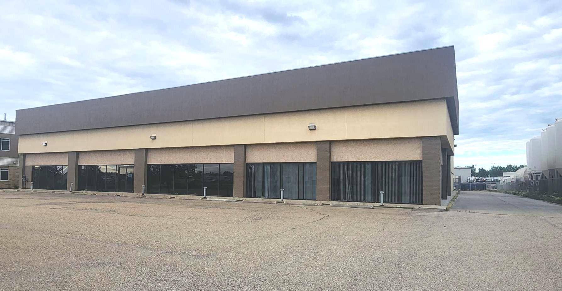 8045 EDGAR INDUSTRIAL CRES, Red Deer, AB T4P 3S2