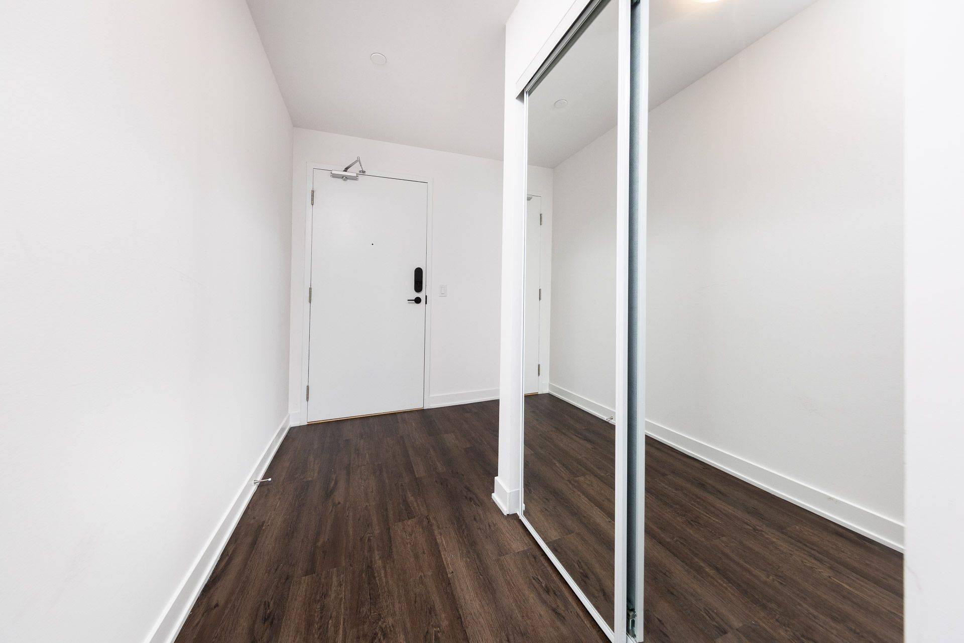 Richmond Hill, ON L4B 0H5,95 Oneida CRES #2107