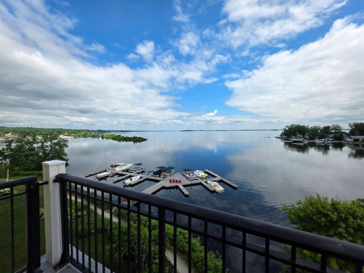 Orillia, ON L3V 1T1,140 Cedar Island RD #406