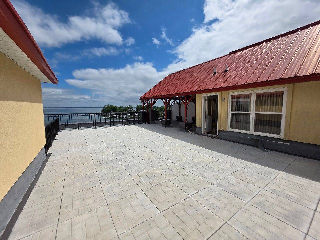 Orillia, ON L3V 1T1,140 Cedar Island RD #406