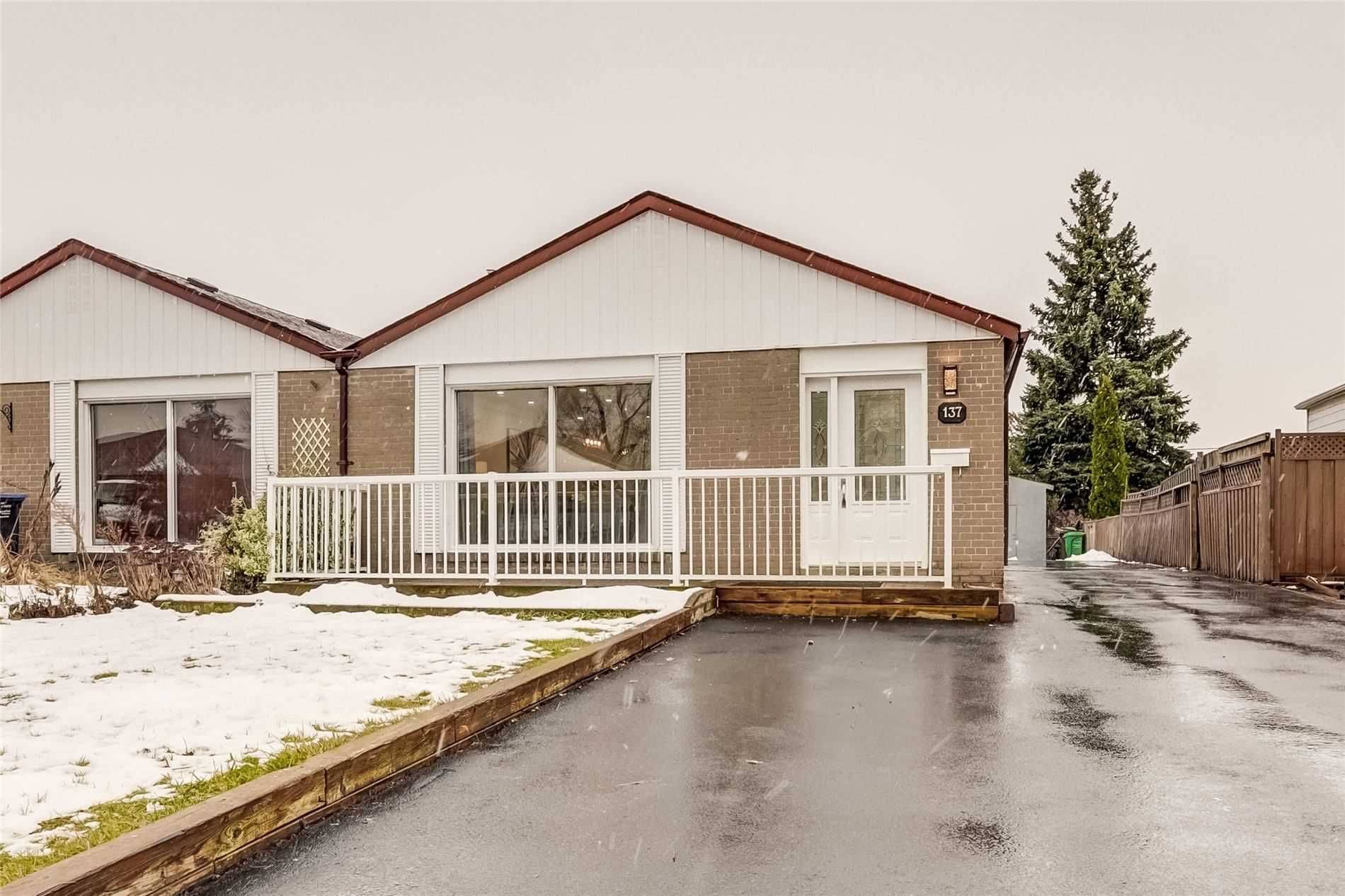 137 Avondale BLVD, Brampton, ON L6T 1H5