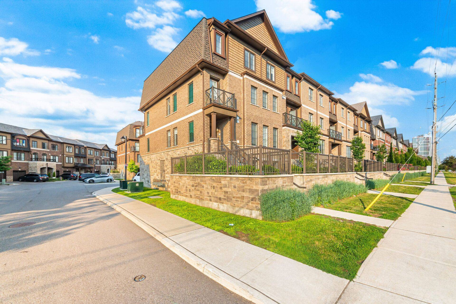 Milton, ON L9T 9K4,445 Ontario ST #91