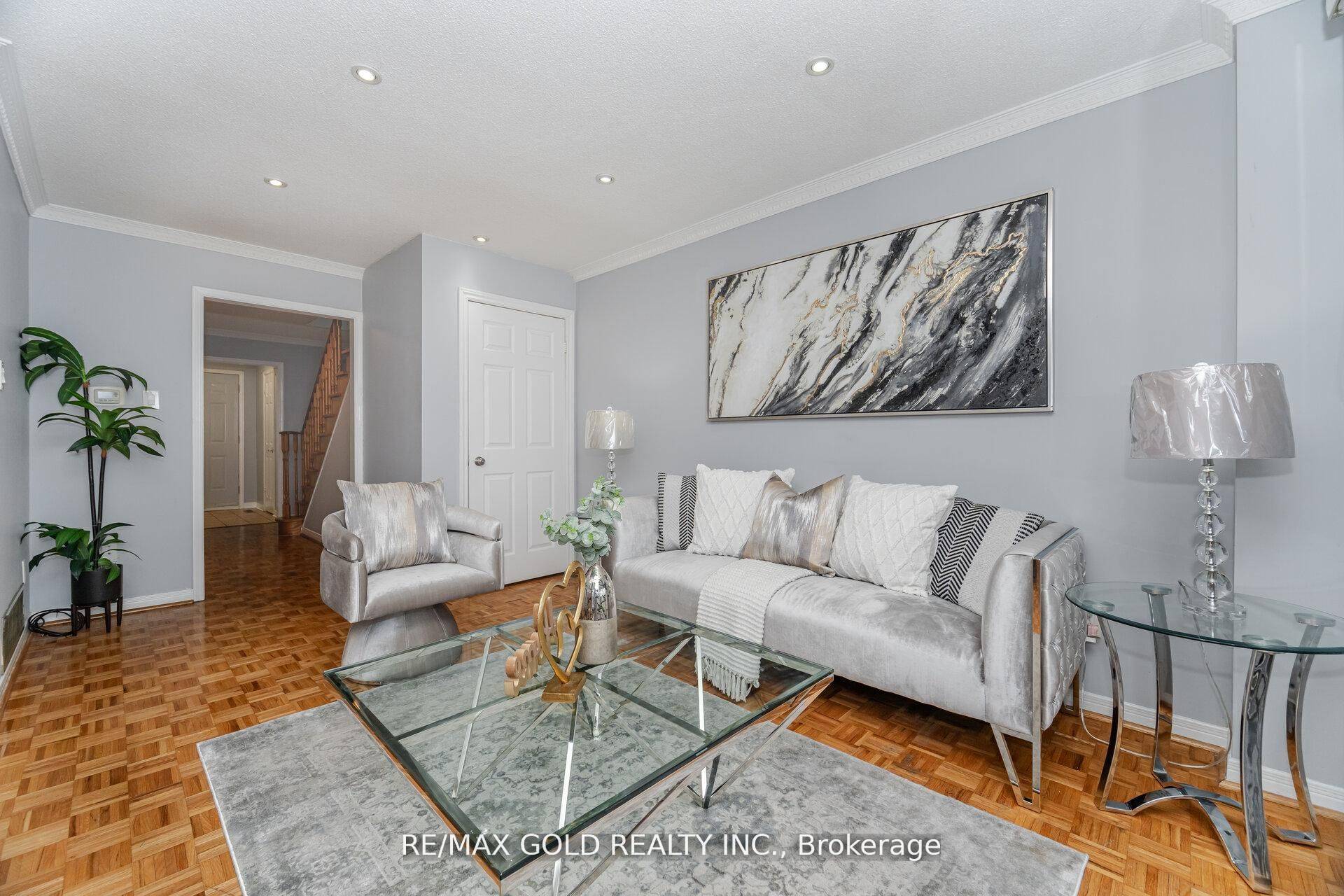 Brampton, ON L6W 4E5,58 Kesteven CRES