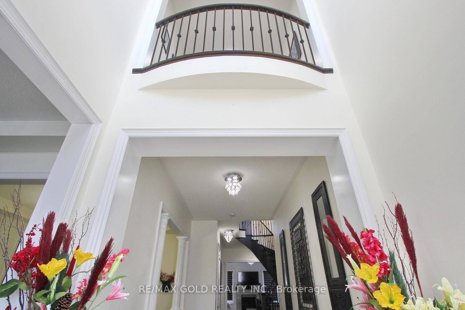Brampton, ON L6X 5H6,14 Ladbrook CRES