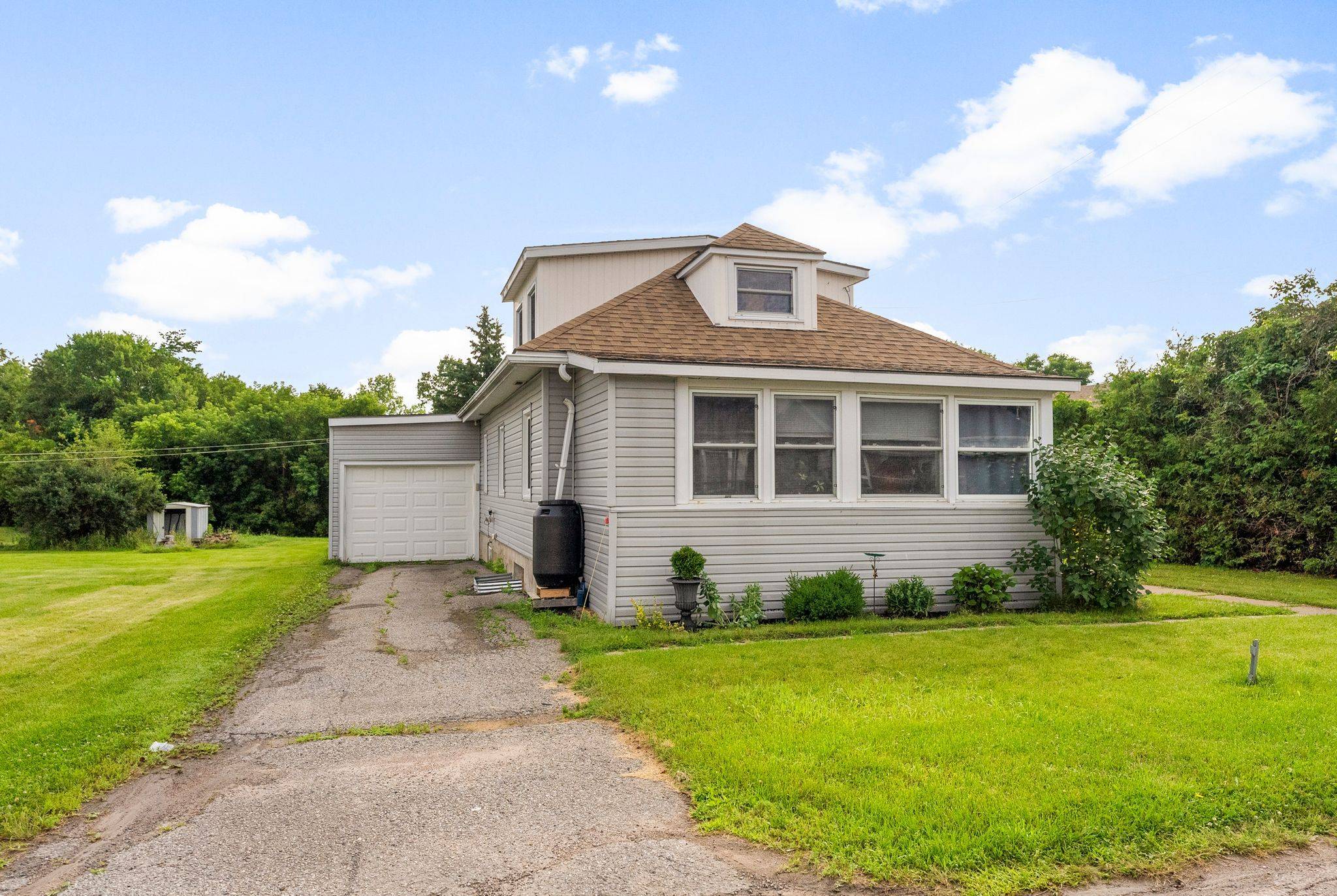 253 Mclean ST, Renfrew, ON K7V 1A9