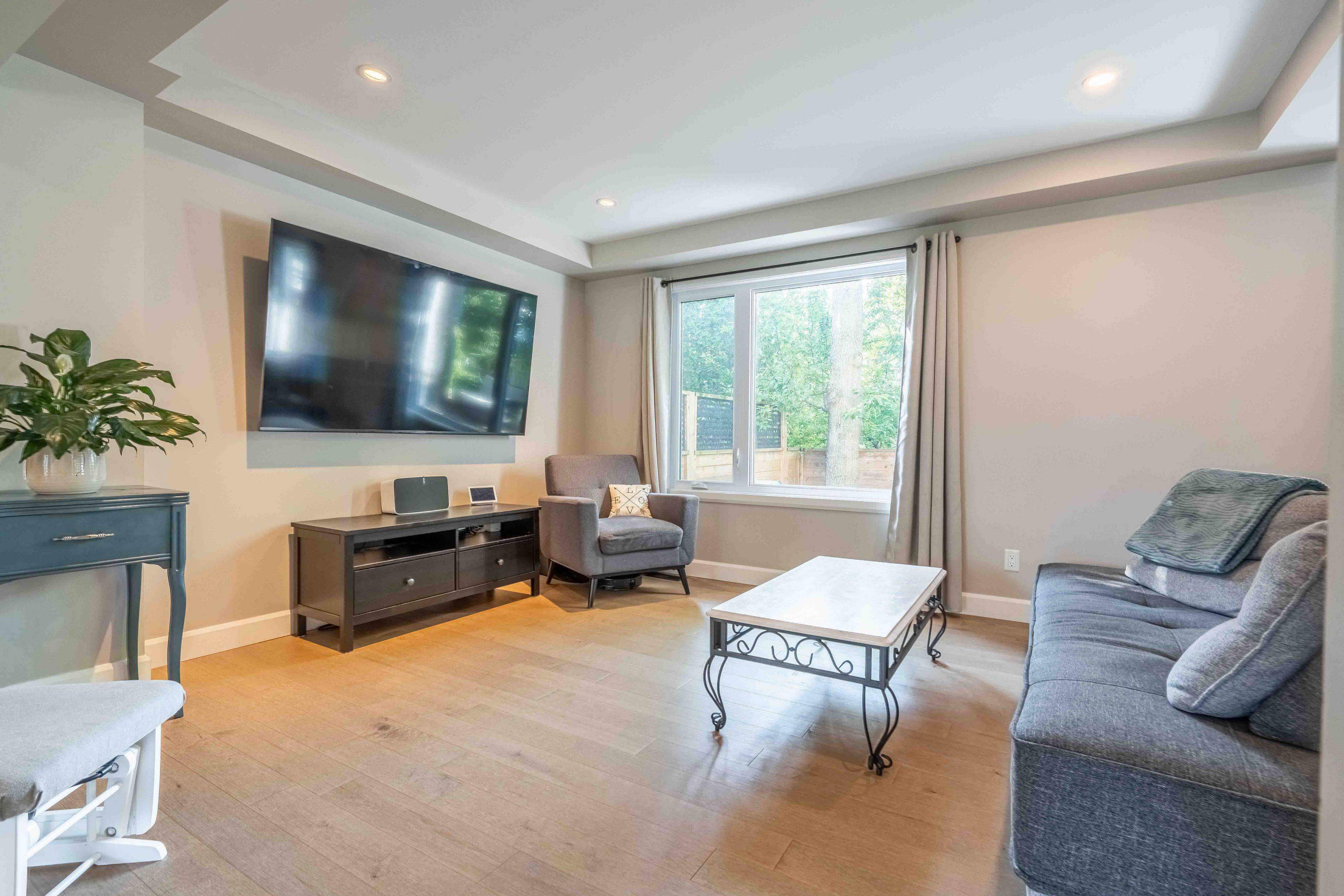 Cornwall, ON K6H 6X9,1313 Patricia PL