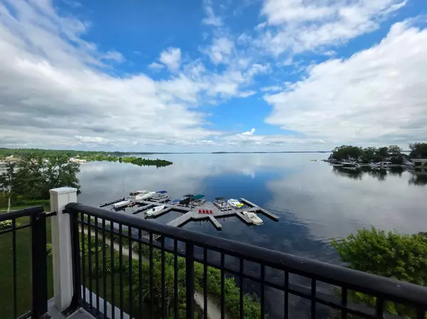 Orillia, ON L3V 1T1,140 Cedar Island RD #406