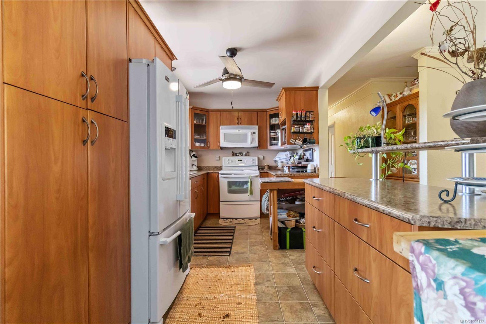Saanich, BC V8Z 2T2,773 Gladiola Ave