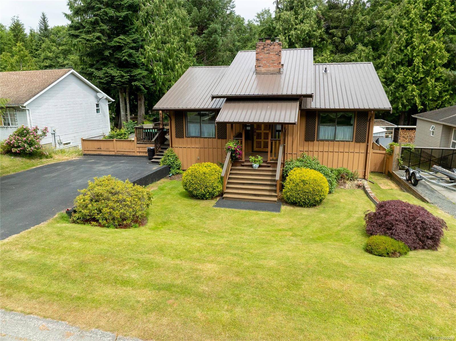 9380 Elk Dr, Port Hardy, BC V0N 2P0