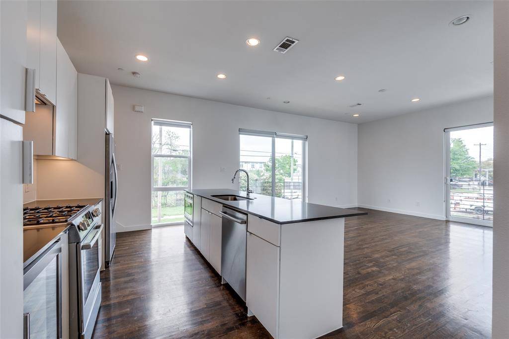 Dallas, TX 75206,4901 Live Oak Street #F
