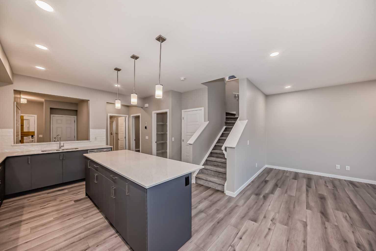Calgary, AB T3J 5S2,297 Homestead CRES NE