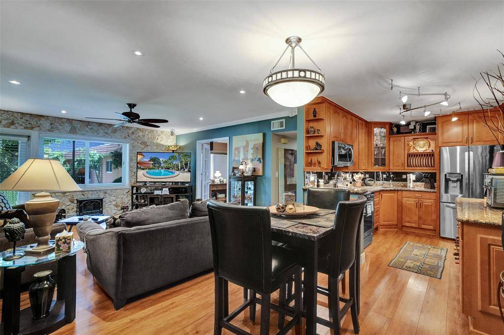 140 NE 19th Ct #220E, Wilton Manors, FL 33305