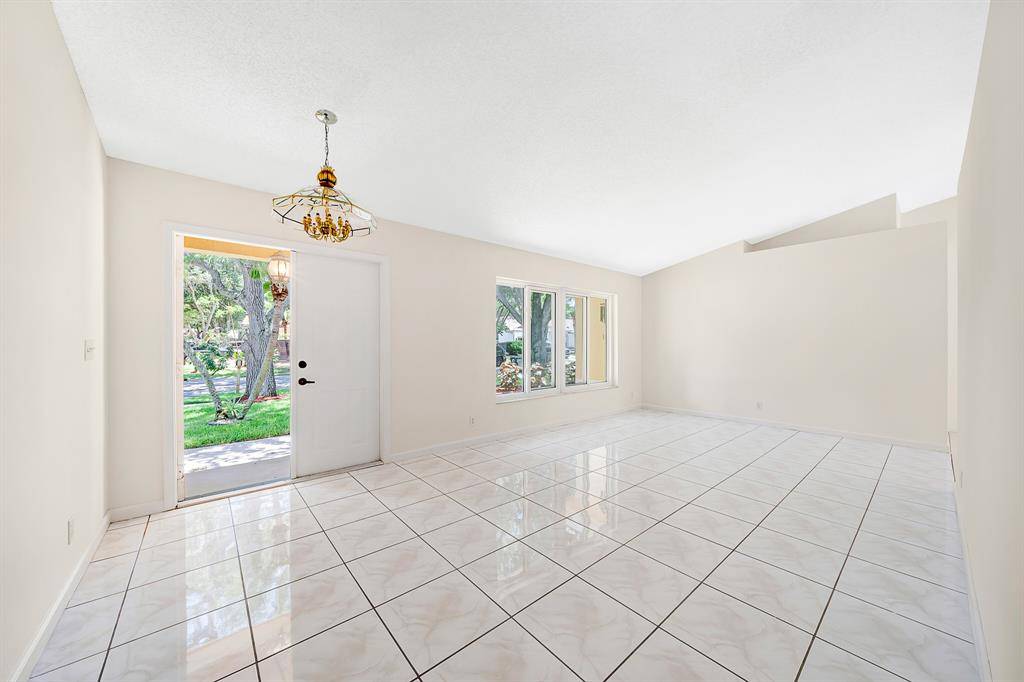 Coconut Creek, FL 33073,4045 NW 59th St