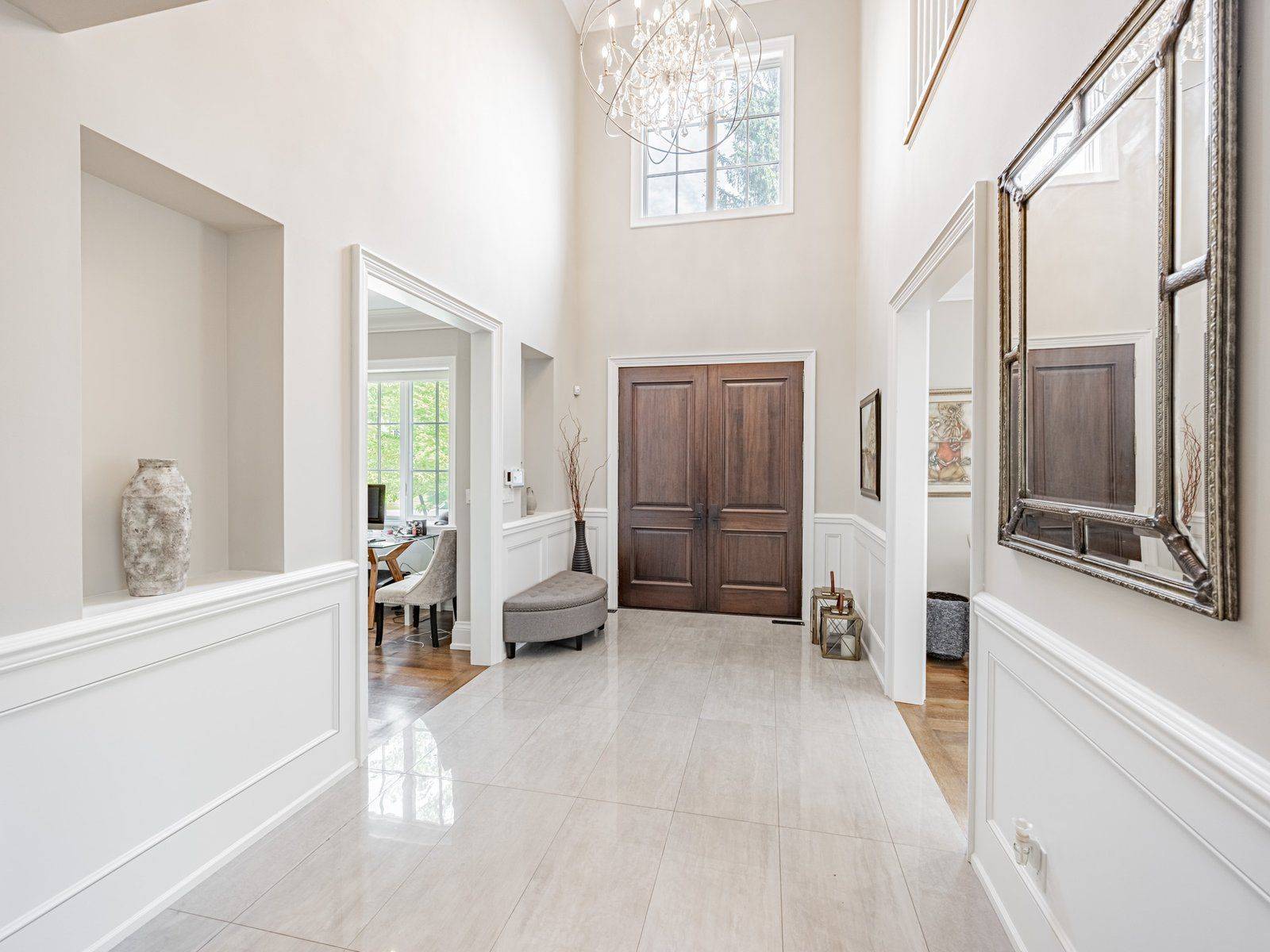 Oakville, ON L6J 4X3,302 Pinehurst DR W