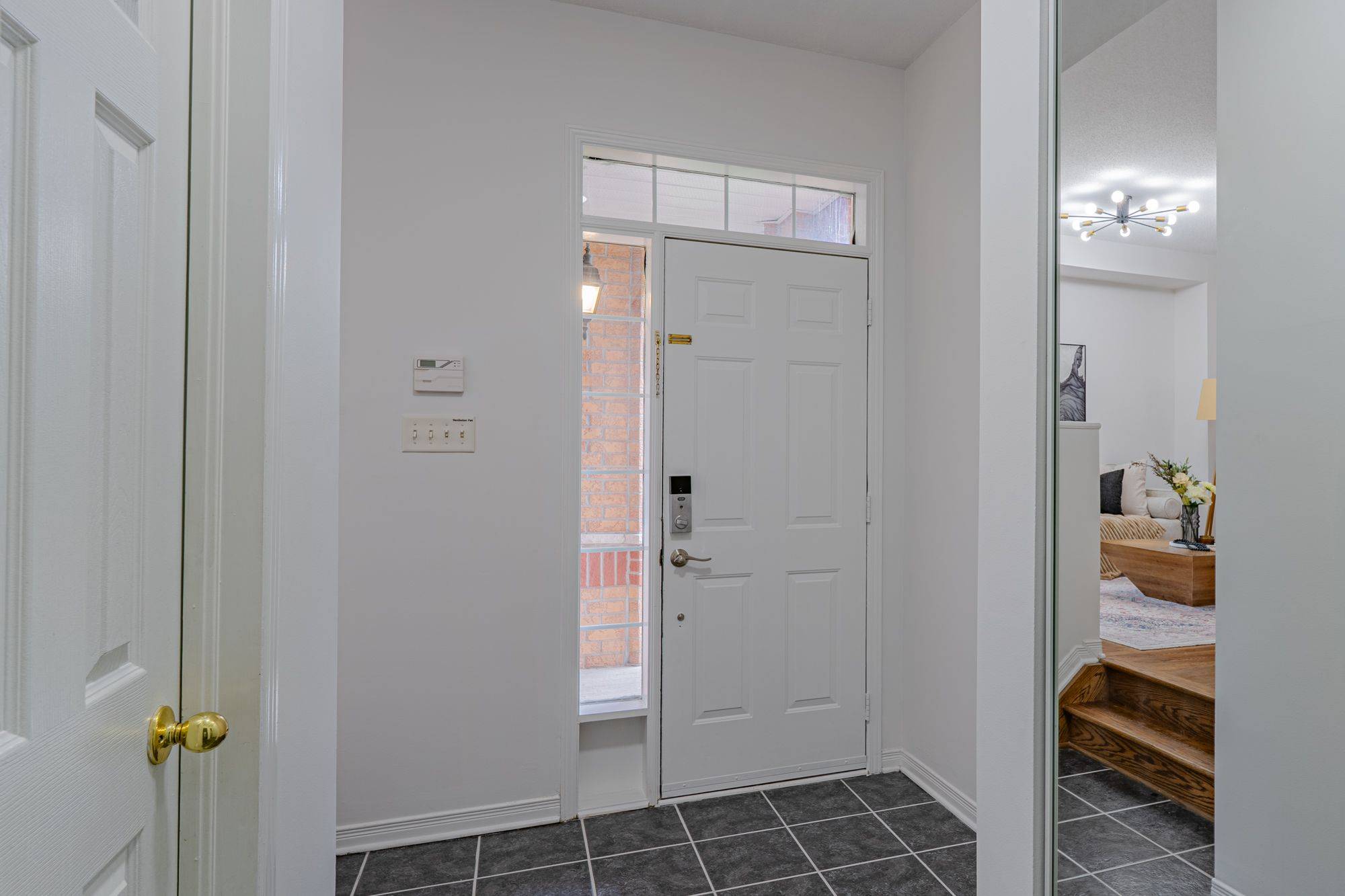 Kanata, ON K2T 1G3,178 INSMILL CRES