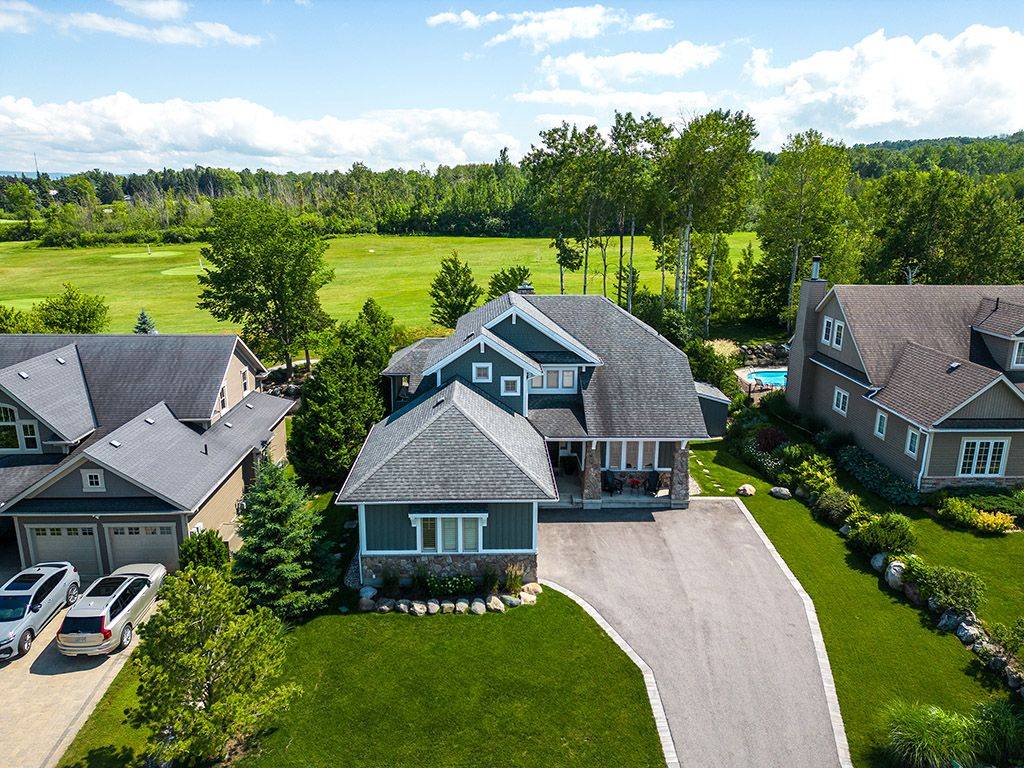 Blue Mountains, ON N0H 2P0,116 Landry LN