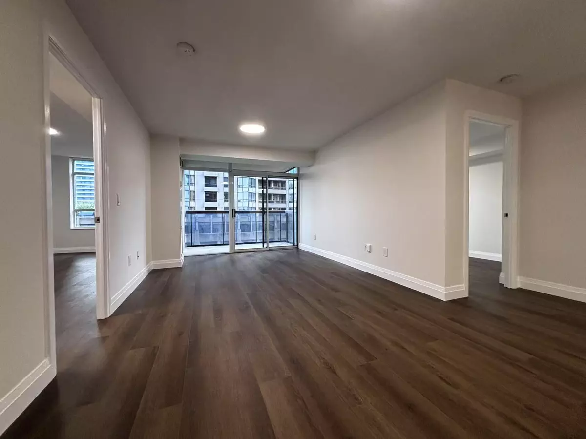 Toronto C14, ON M2N 6V5,880 Grandview WAY #508