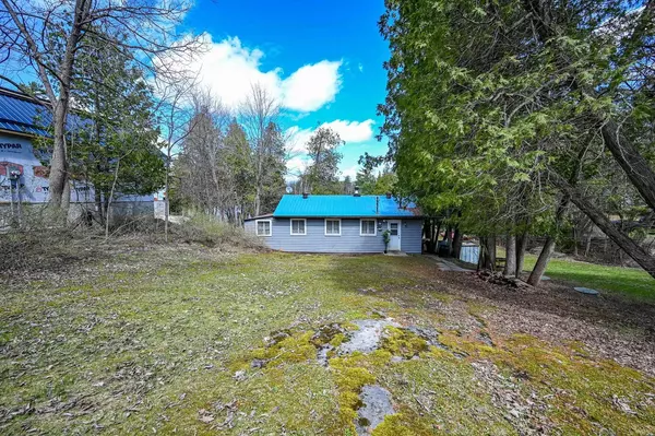 Tay Valley, ON K7H 3C7,730 Dunc's Point RD