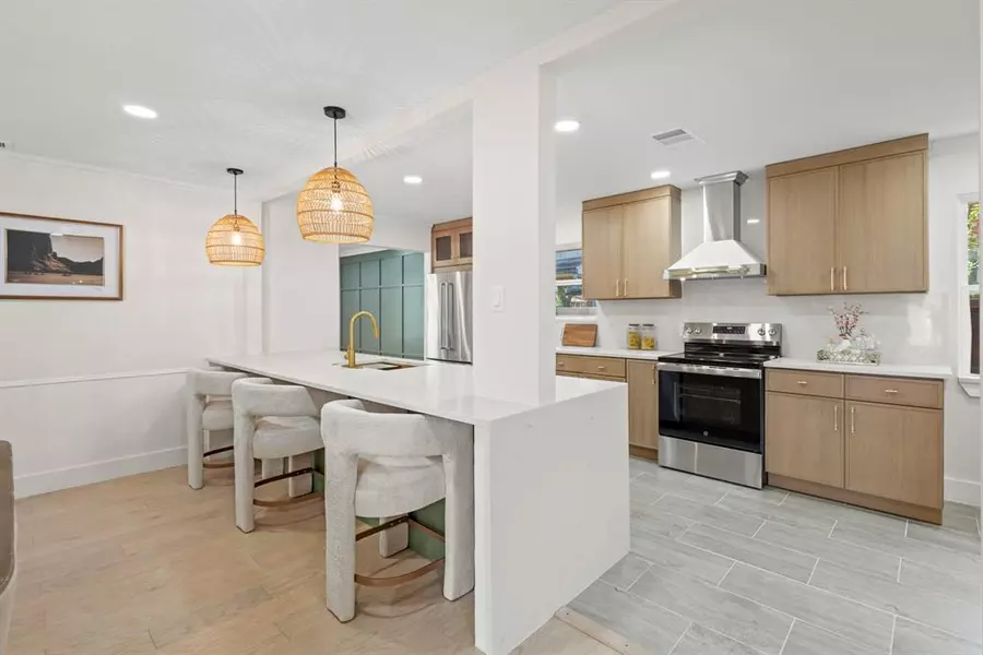 2921 Touraine Drive, Dallas, TX 75211