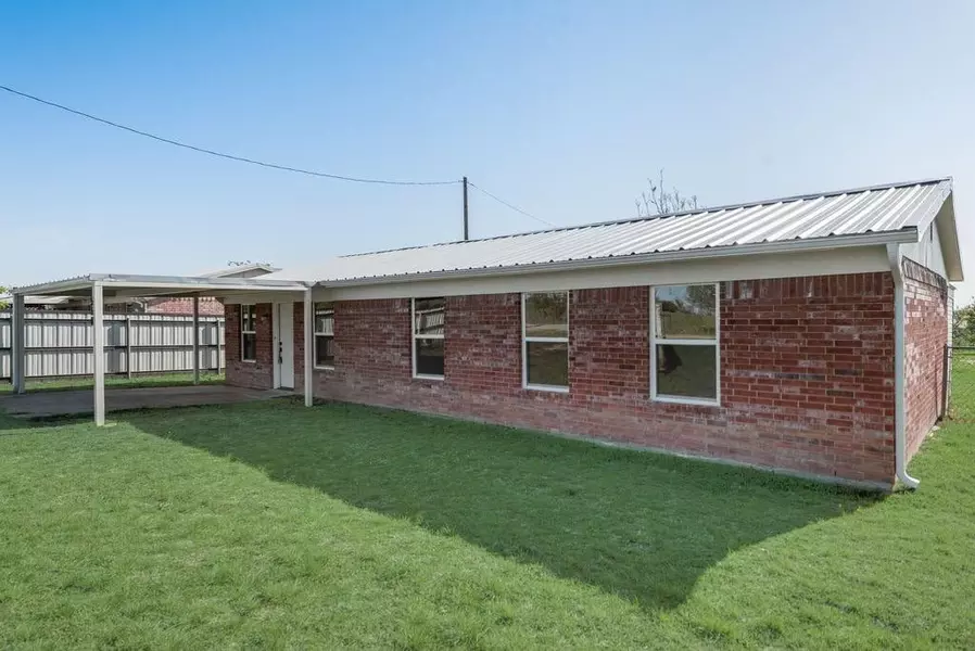 550 Green Acres Road, Weatherford, TX 76088