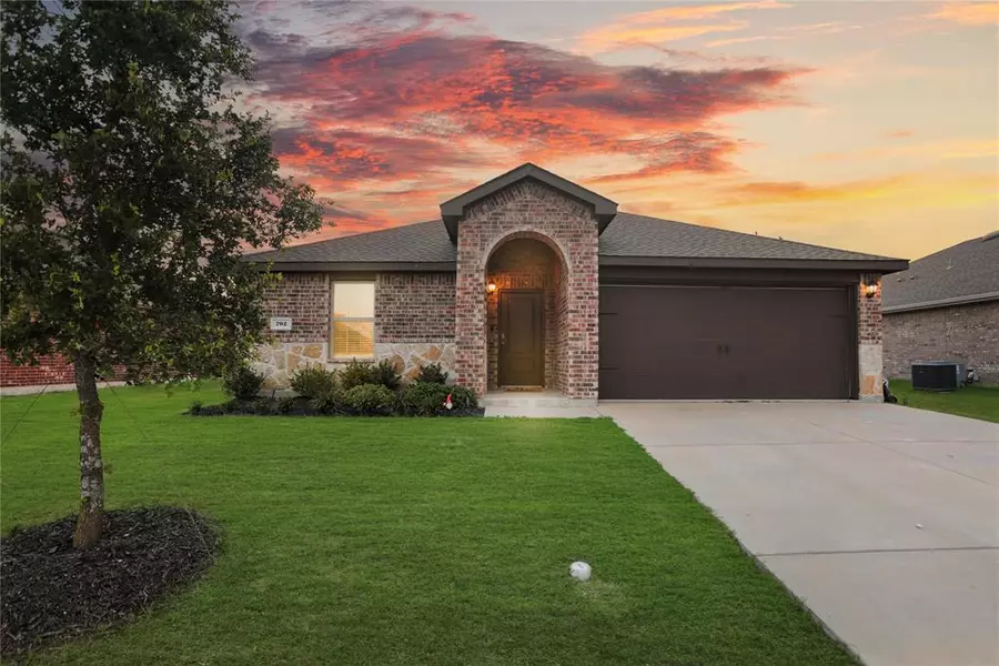 702 Cottonwood Way, Royse City, TX 75189