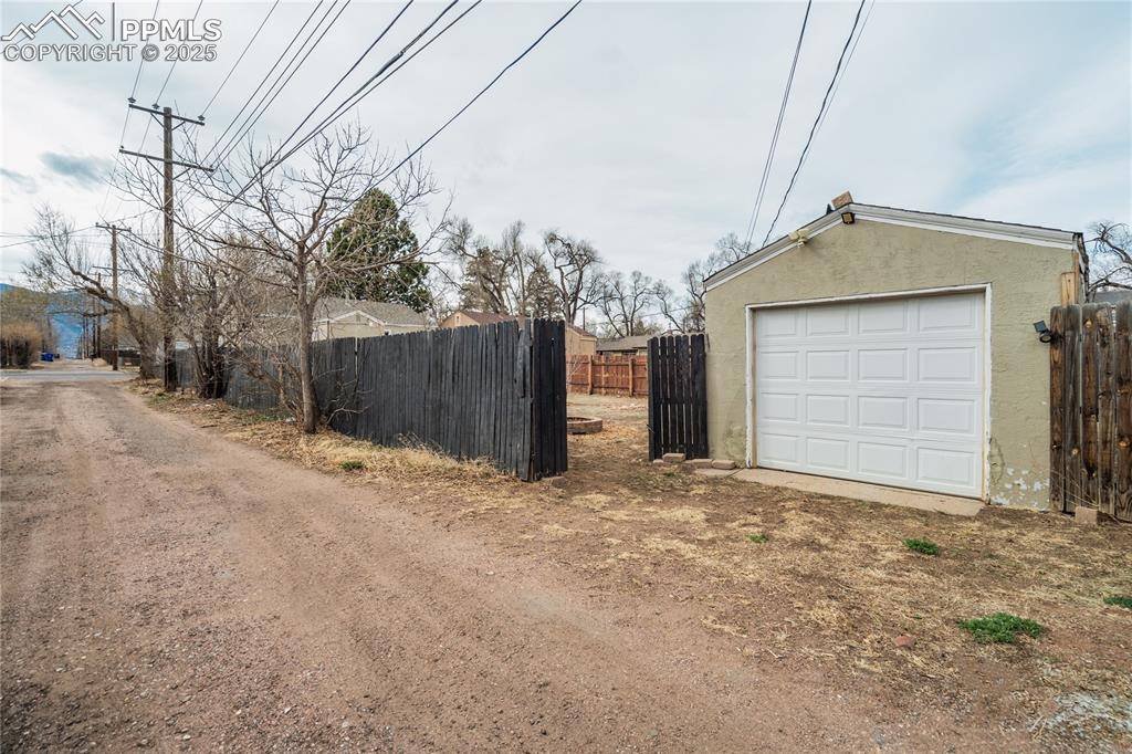 Colorado Springs, CO 80903,719 S Institute ST