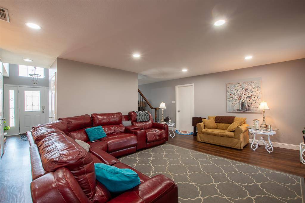 Rowlett, TX 75089,8617 Fairfax Avenue