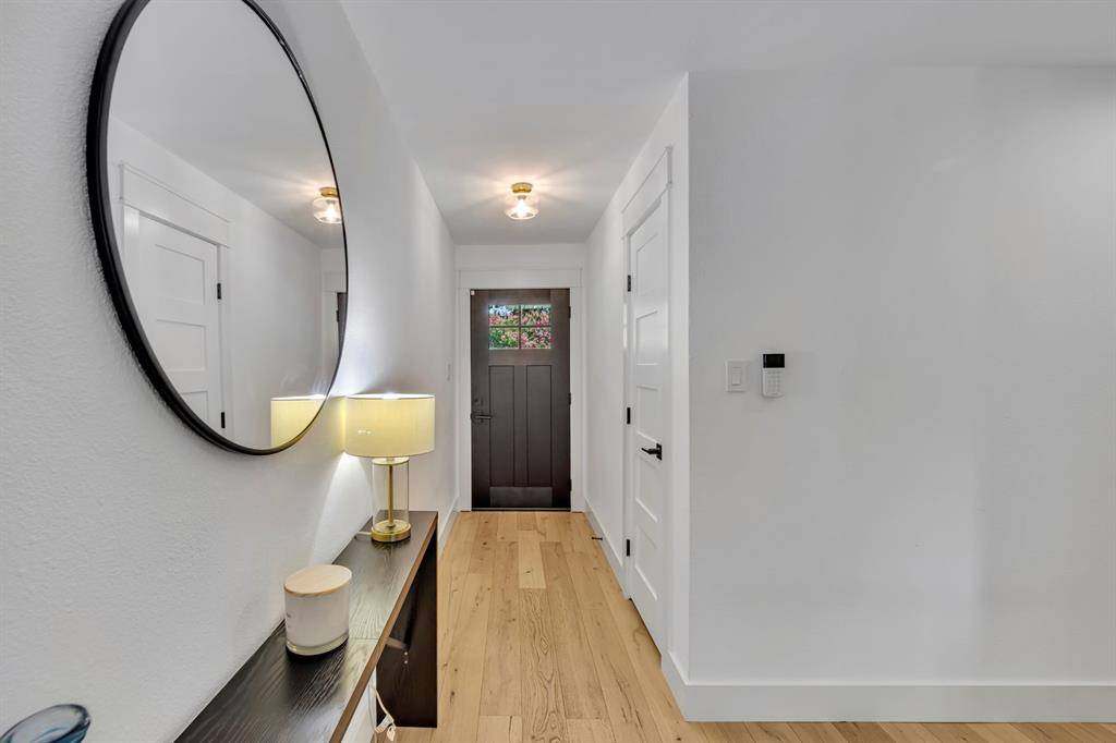 Dallas, TX 75214,6961 Abbey Court