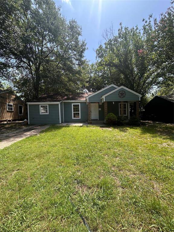1106 Bell e Drive, Greenville, TX 75401