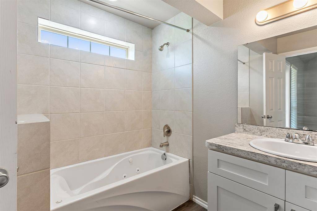 Dallas, TX 75231,6108 Abrams Road #521