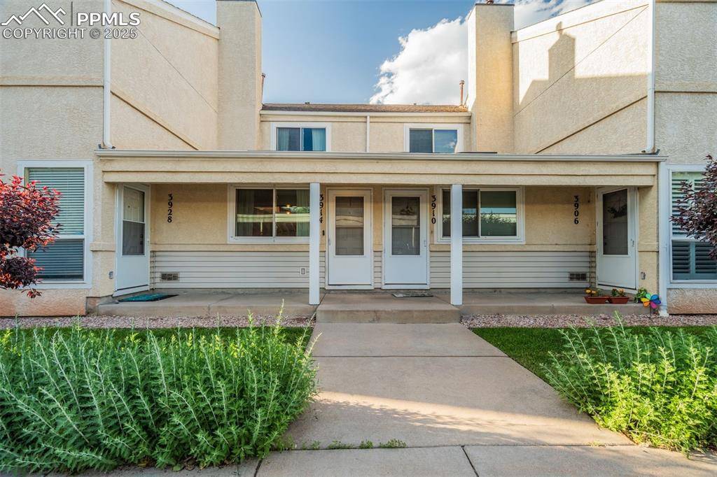 3914 Aspen Leaf PT, Colorado Springs, CO 80917