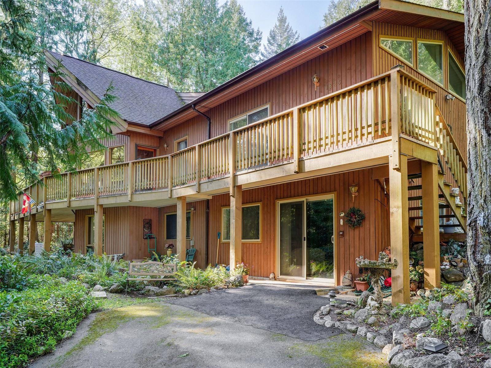 1825 Lands End Rd, North Saanich, BC V8L 5J2