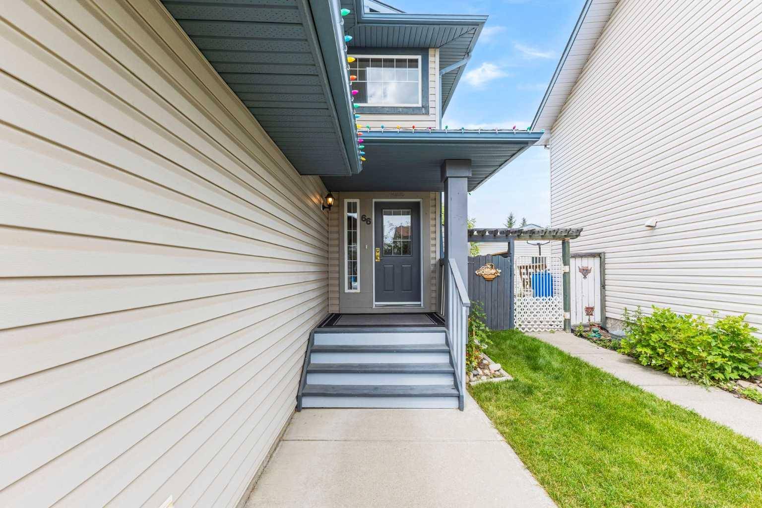 Okotoks, AB T1S 1T1,66 Cimarron Meadows CRES