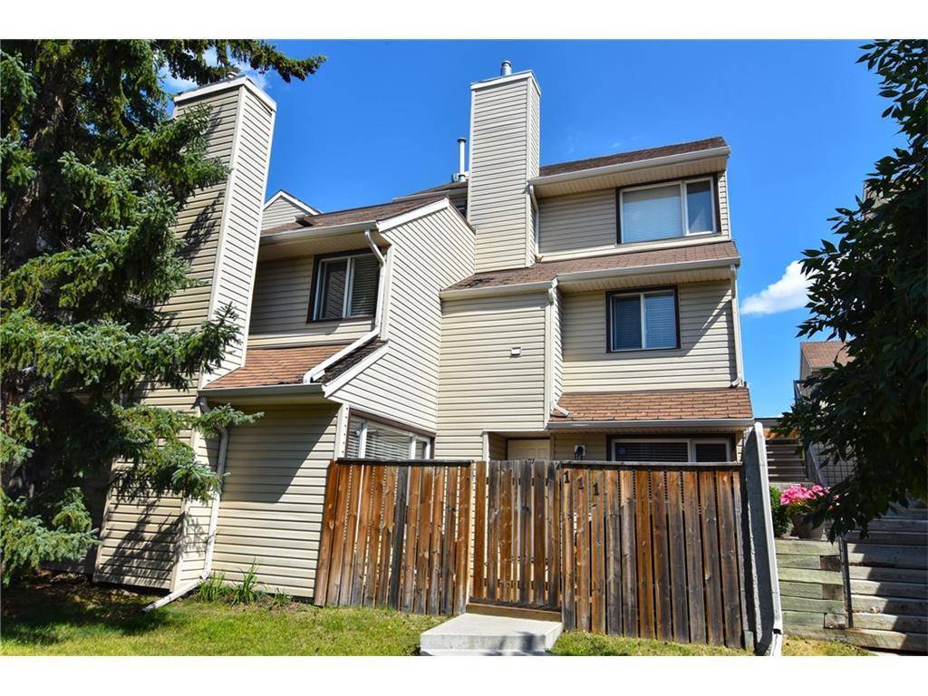 25 Glamis GN SW #111, Calgary, AB T3E 6T9