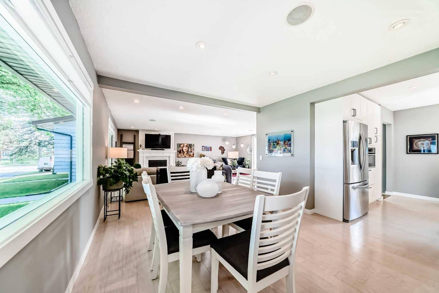 Calgary, AB T2H 1V6,9011 Ancourt RD Southeast