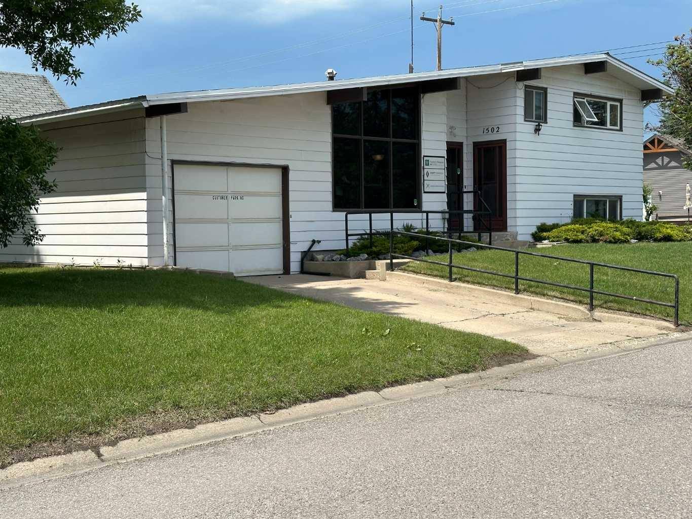 1502 20 AVE, Didsbury, AB T0M 0W0