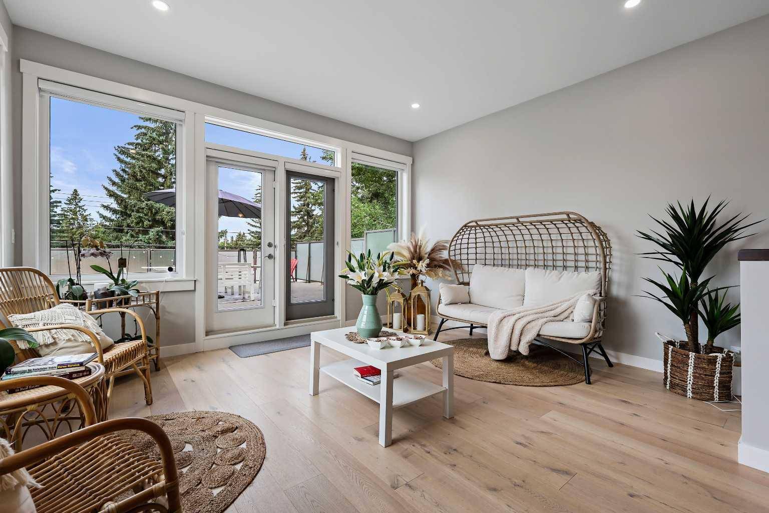Calgary, AB T2L 1G1,5223 Carney RD Northwest