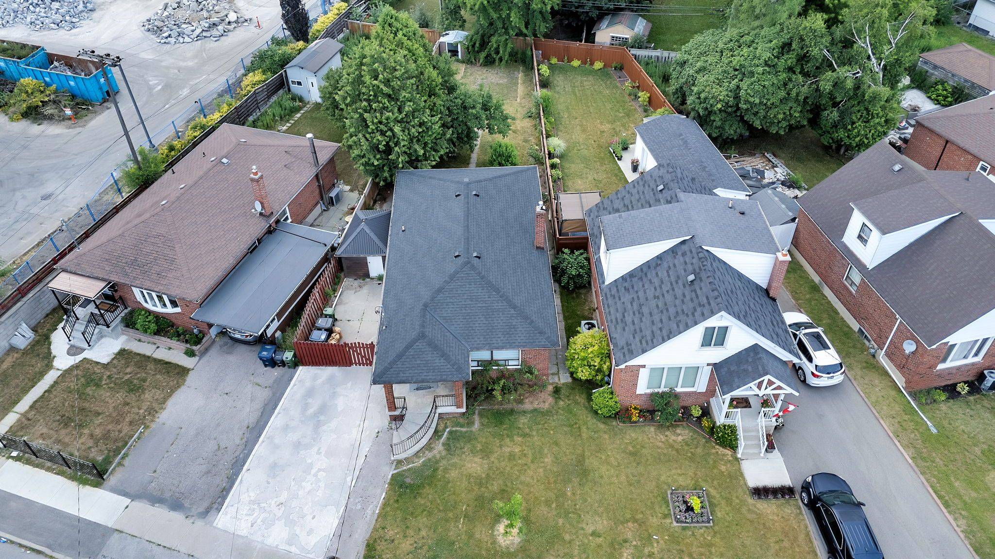 Toronto E04, ON M1R 2V3,12 Lynvalley CRES