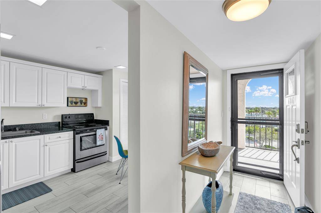 Deerfield Beach, FL 33441,1631 Riverview Rd #606