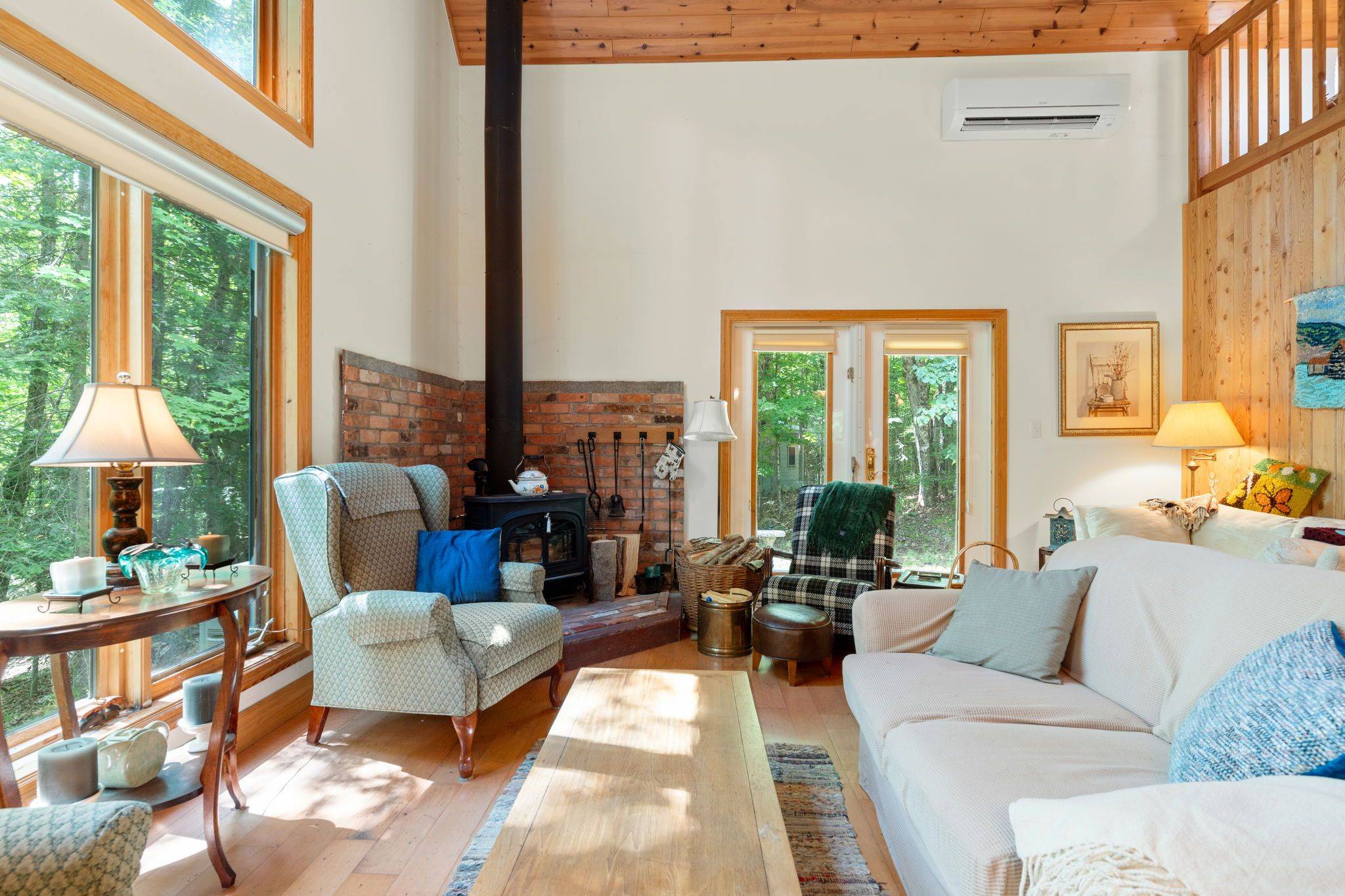 Minden Hills, ON K0M 2K0,1236 Grace RD