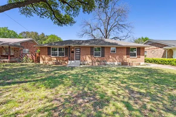 Dallas, TX 75211,2921 Touraine Drive