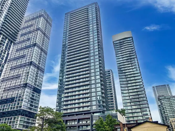 Toronto C08, ON M5B 1E4,159 Dundas ST E #4307