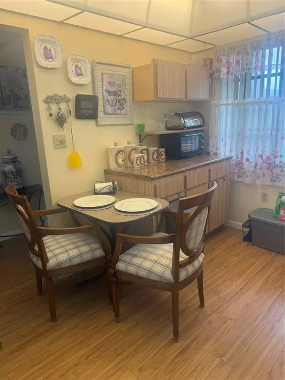 Pembroke Pines, FL 33026,1000 Colony Point Cir #422